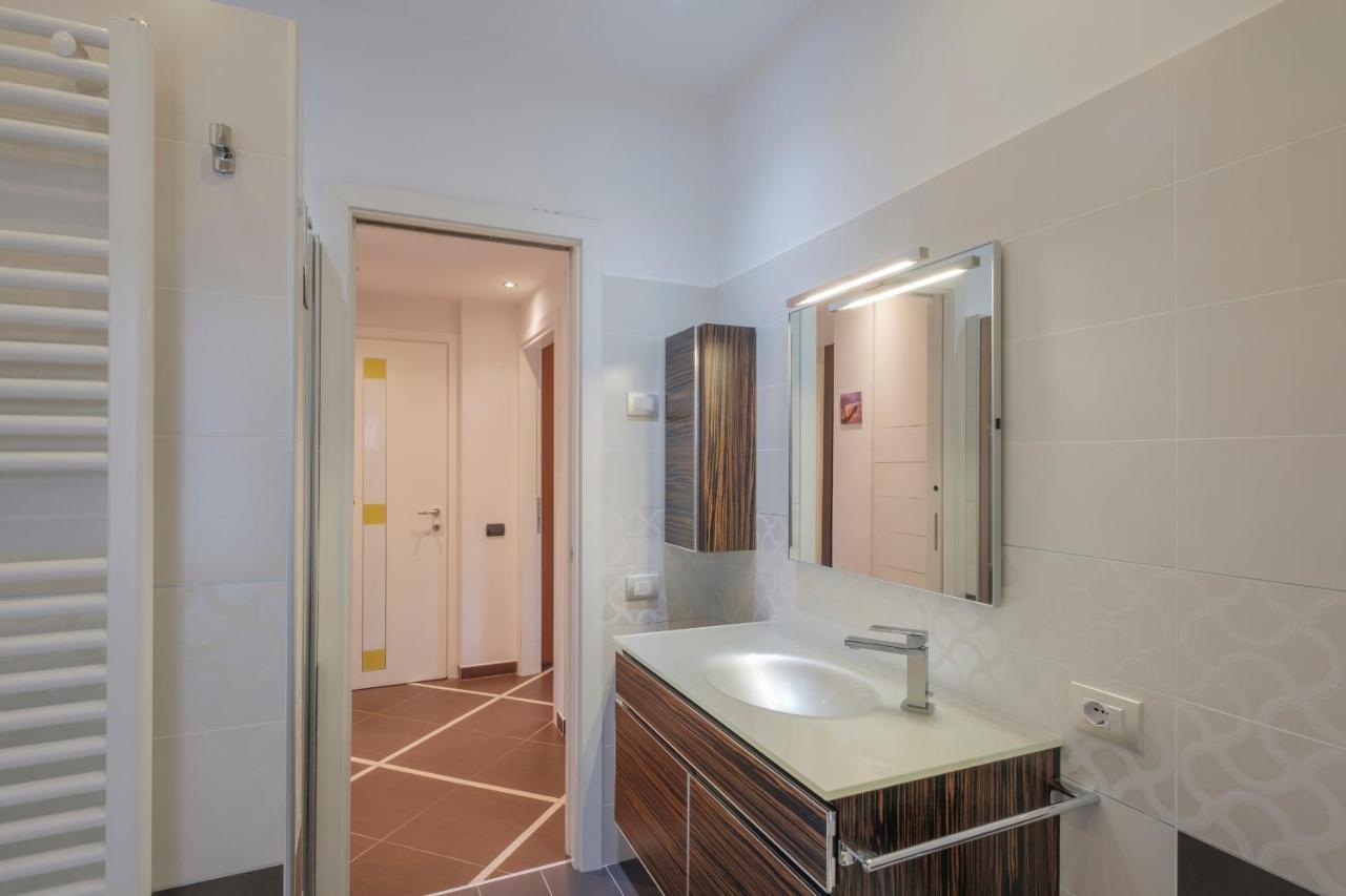 Aura Home Sirmione - 2 Bedrooms Apartment Экстерьер фото